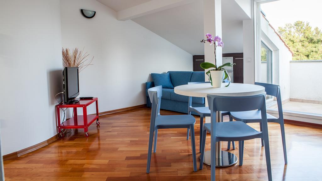 Apartment Lunta Krk Town Bagian luar foto